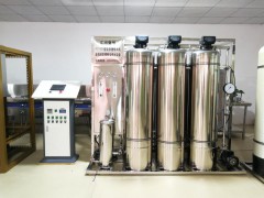 4噸 凈水設備組裝中 (157播放)